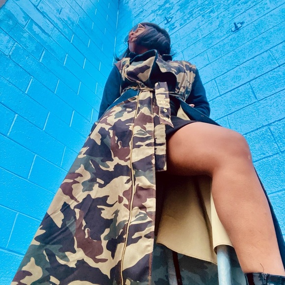 Blue denim and camouflage trench coat with removable panel - Picture 10 of 11
